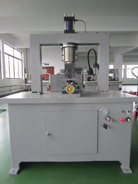 自动滚腰机GYJ600